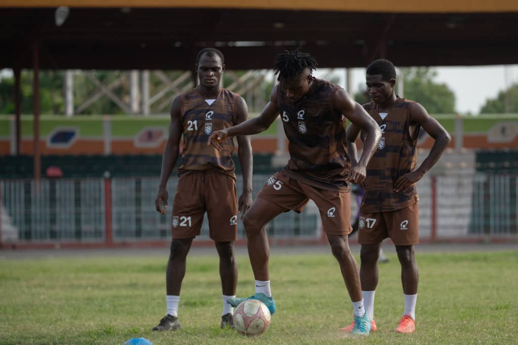 Aliyu in Pre-game warm up for Sporting Lagos